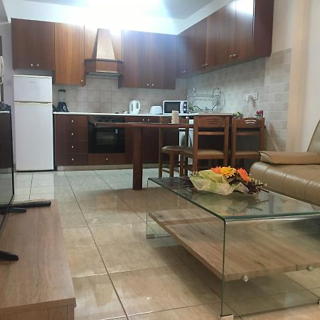 Marina Apartments 211 Larnaca Ngoại thất bức ảnh