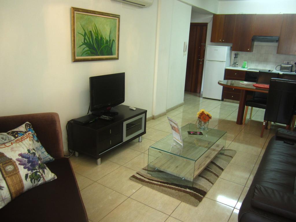 Marina Apartments 211 Larnaca Ngoại thất bức ảnh