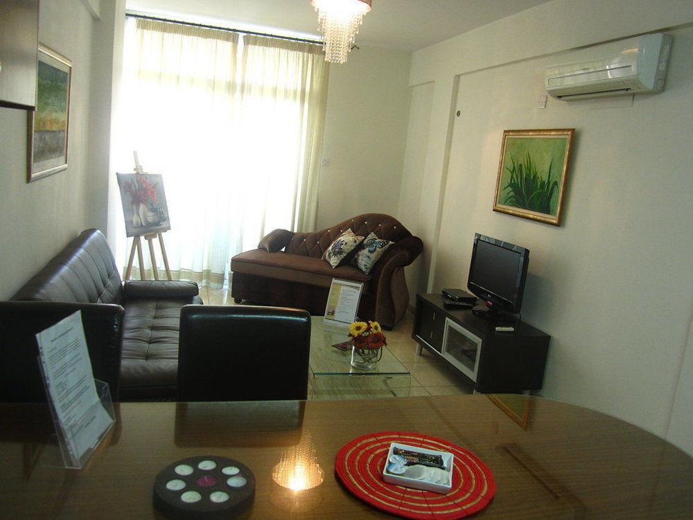 Marina Apartments 211 Larnaca Ngoại thất bức ảnh